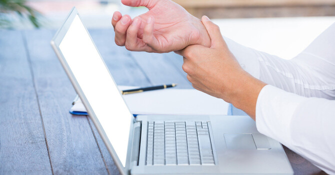 How Chiropractic Care Heals Carpal Tunnel Syndrome Naturally