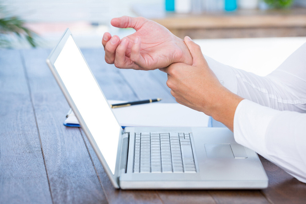 Chiropractic Techniques + Tips for Carpal Tunnel Syndrome